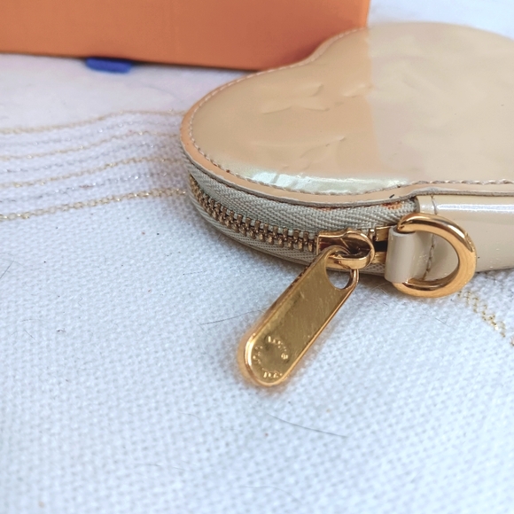 LOUIS VUITTON Monogram Vernis Portomone Cool Coin Purse Heart Case M91479 - Picture 10 of 17